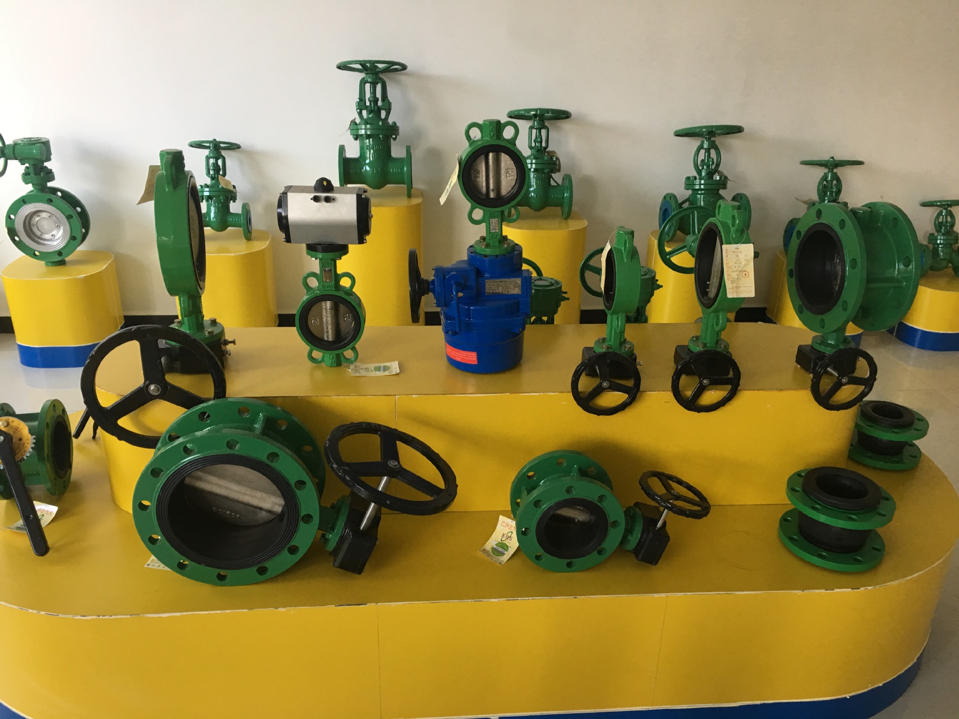 手動(dòng)對(duì)夾式蝶閥/廠家規(guī)格型號(hào)D71X/F/D371X/F(圖1) 手動(dòng)對(duì)夾式蝶閥/廠家規(guī)格型號(hào)D71X/F/D371X/F(圖1)