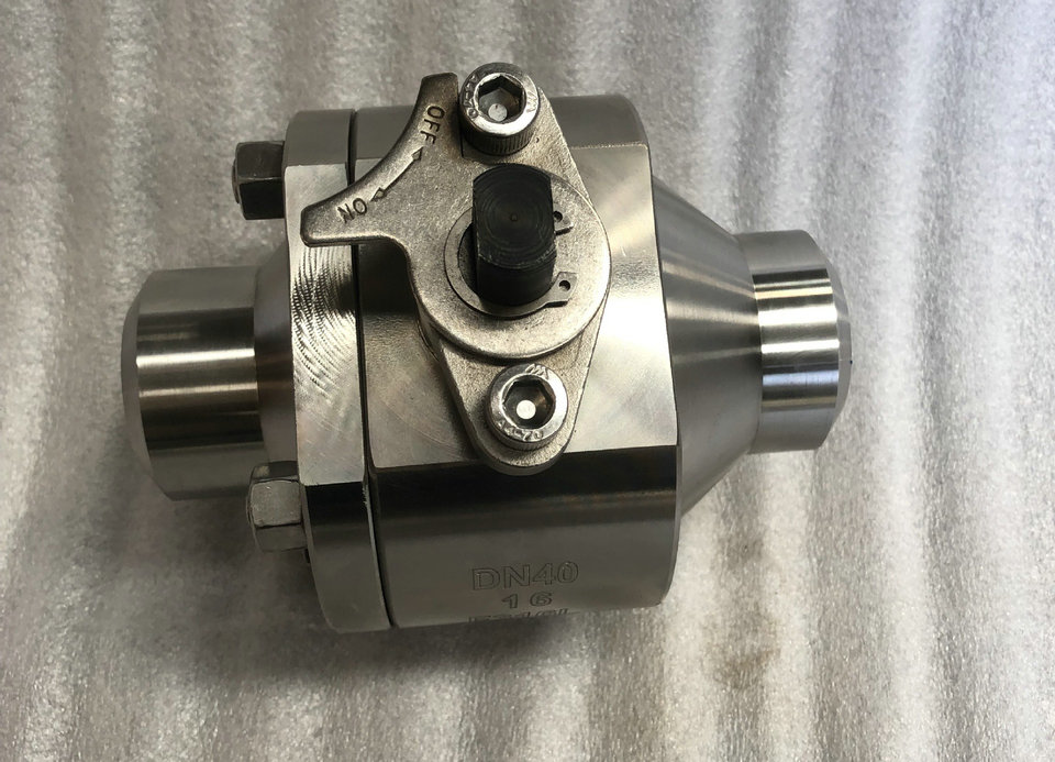 不銹鋼高壓球閥實物圖