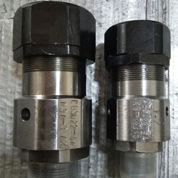 船用外螺紋空氣信號安全閥CB/3022-94實物圖